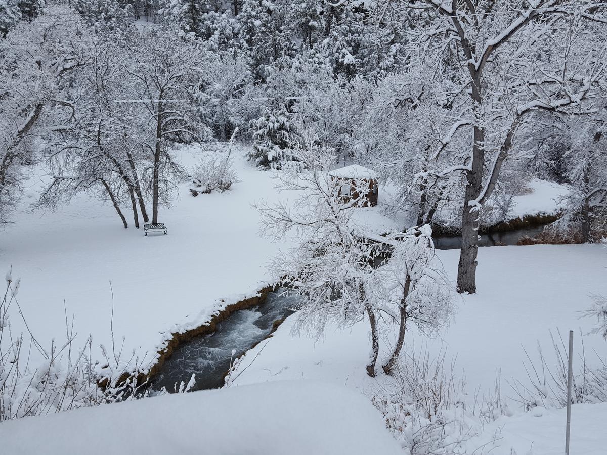 River Falls Lodging -Black Hills, South Dakota Hot Springs Extérieur photo
